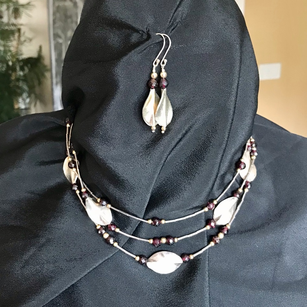.925 SS & gold garnet beads necklace earrings set